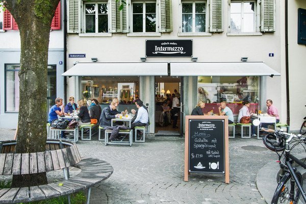 Intermezzo from outside